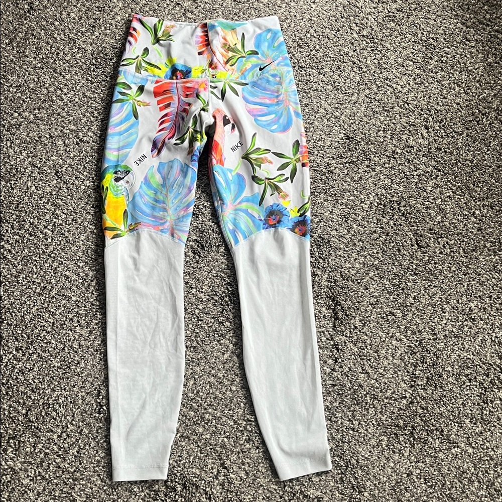 NIKE | Tropical Leggings size small